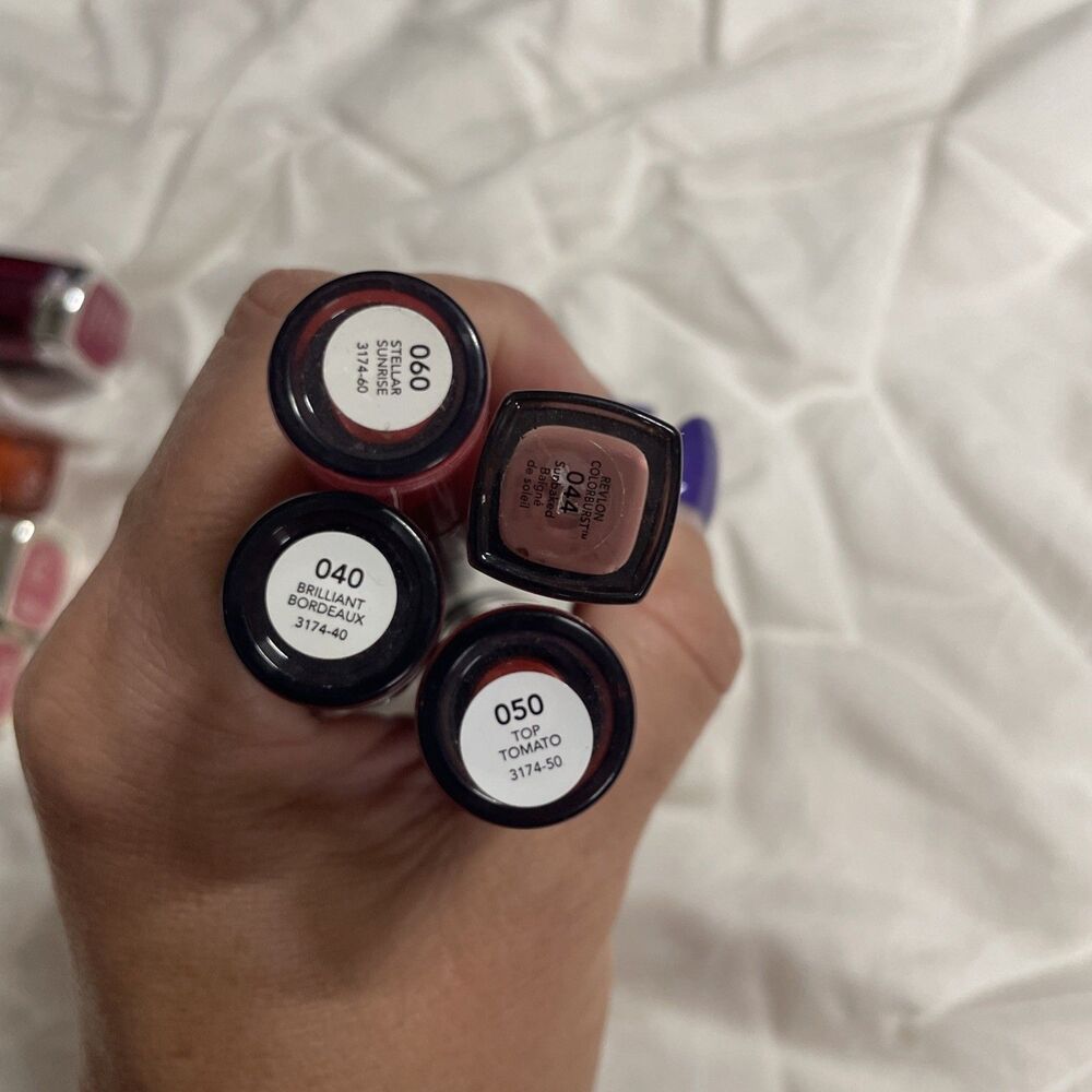 Drugstore Lipsticks and Gloss Bulk Lot - Revlon Color Stay Maybelline 9 Pieces - Picture 6 of 6